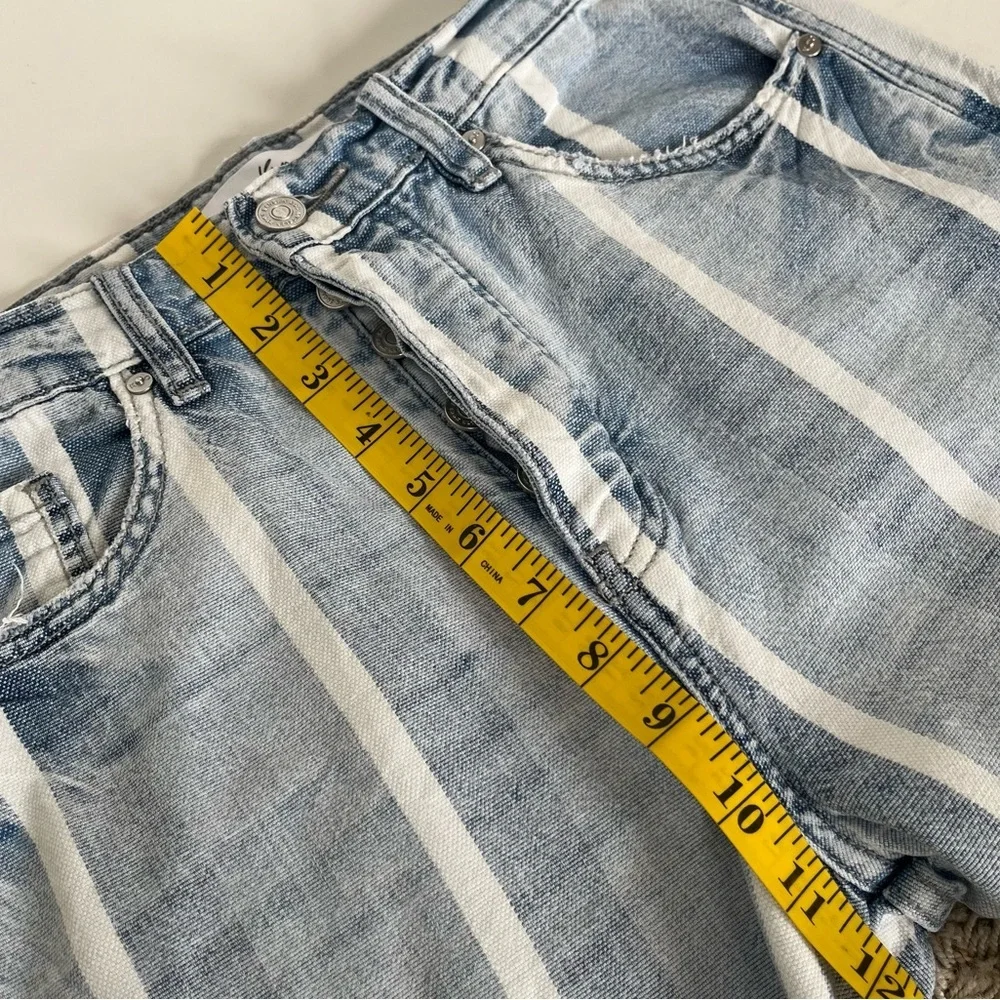 KanCan Striped McKenzie Mid-Rise 90's Flare Wide Leg Jean's Size 27 - Picture 9 of 11